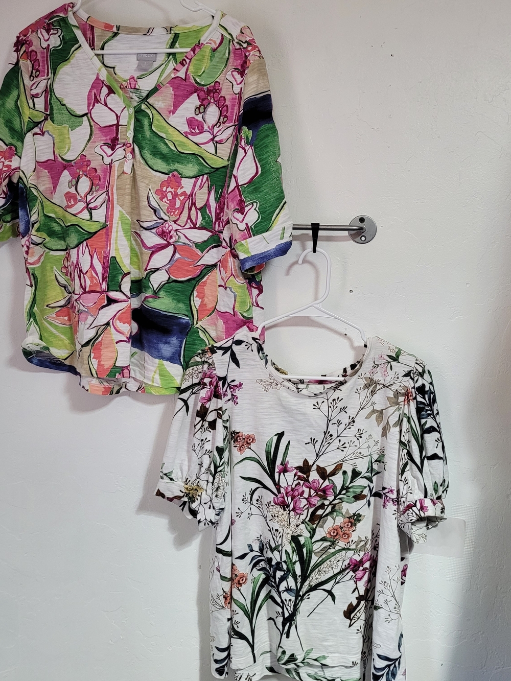 Chico's Floral Print Short Sleeve Tops Lot
